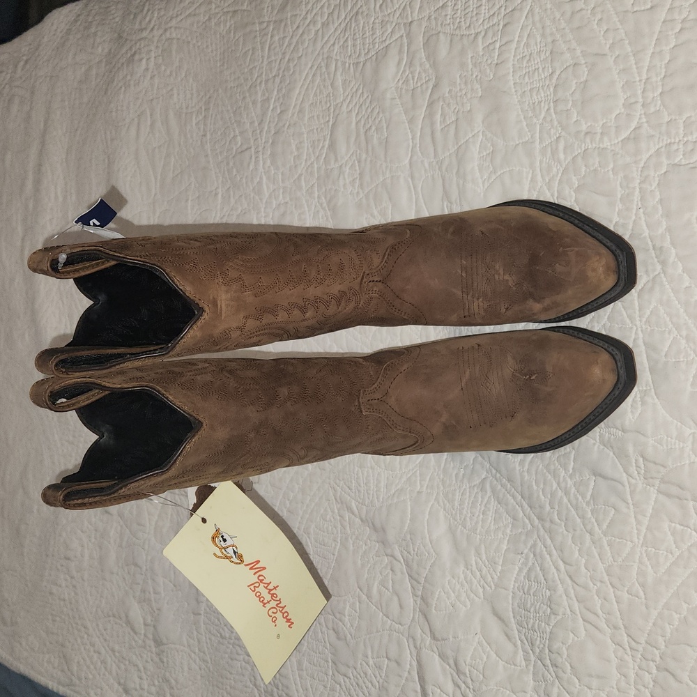 NWT cowboy boots